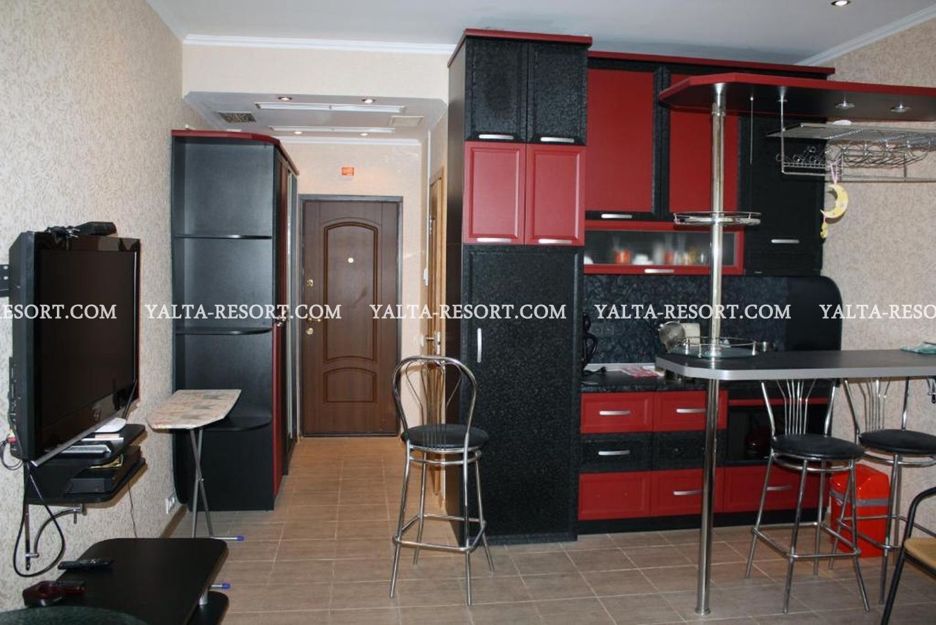 Апартамент с мини-кухней в Пальмира Палас, первая линия